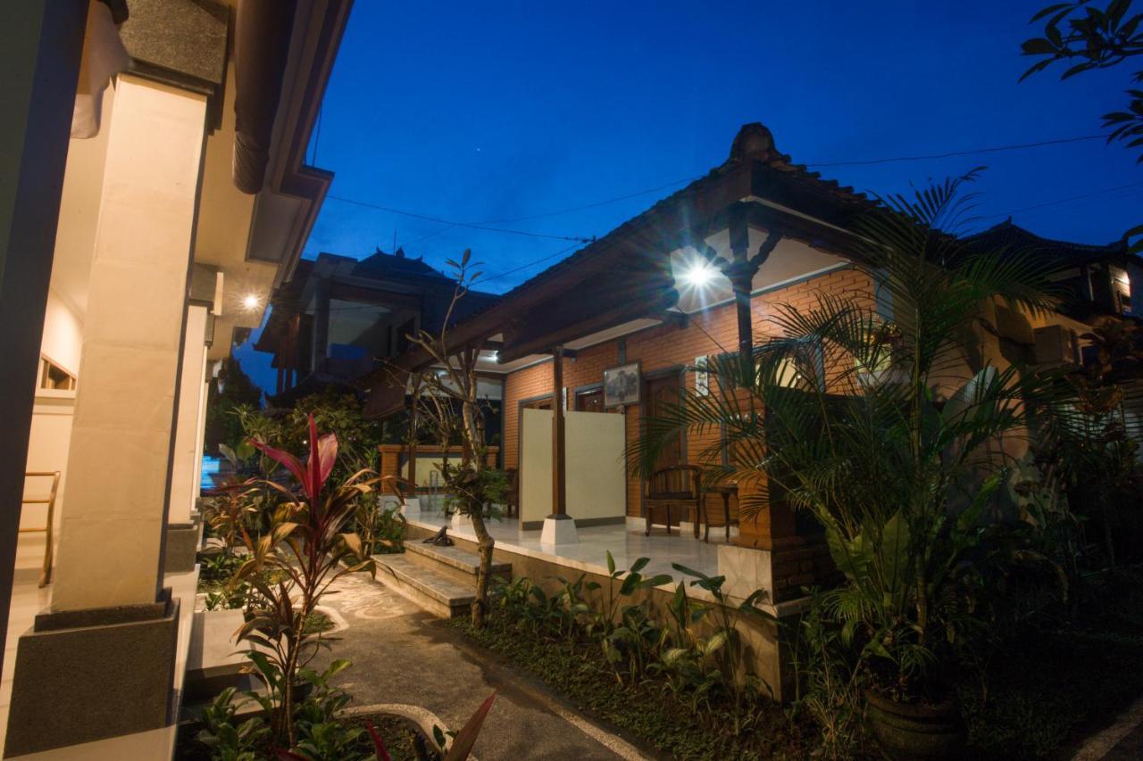 Monka House Hotell Ubud Exteriör bild