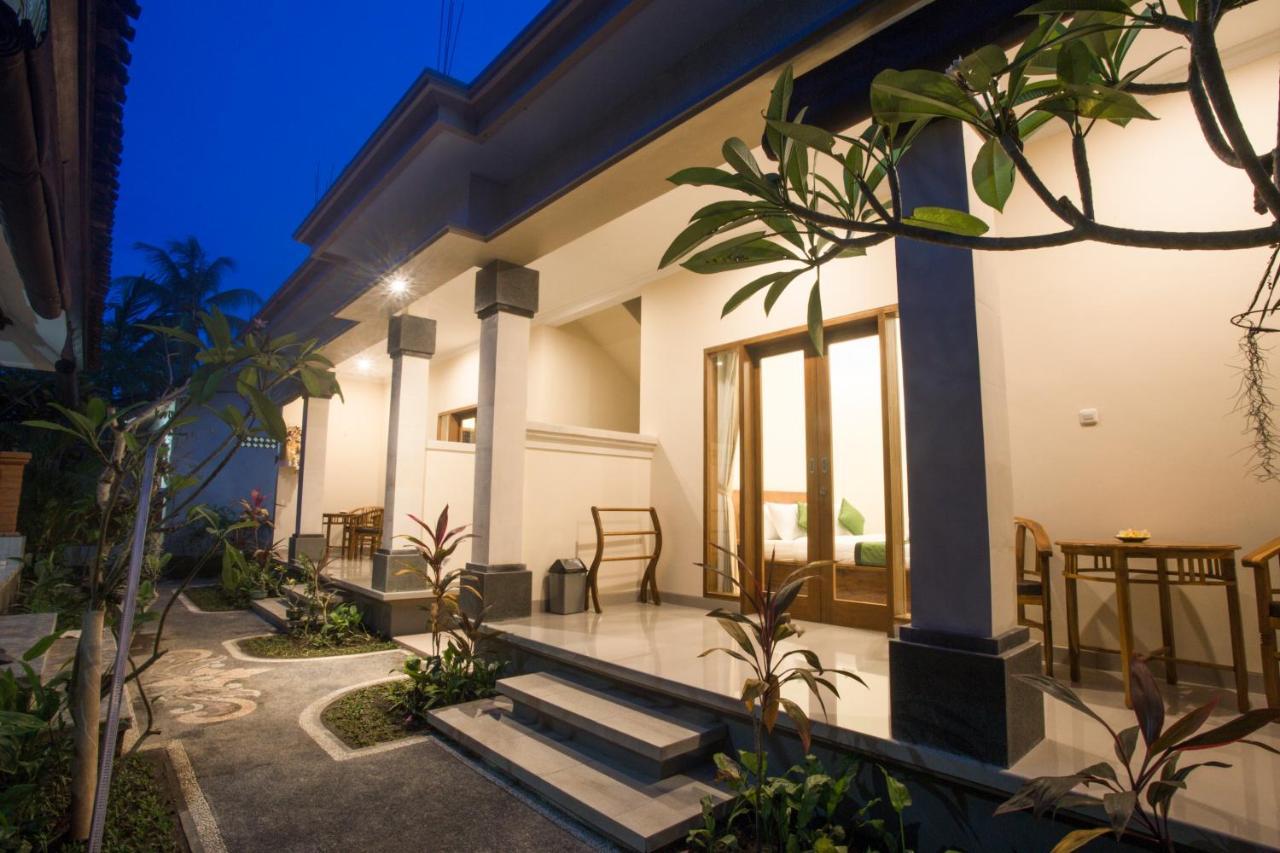 Monka House Hotell Ubud Exteriör bild